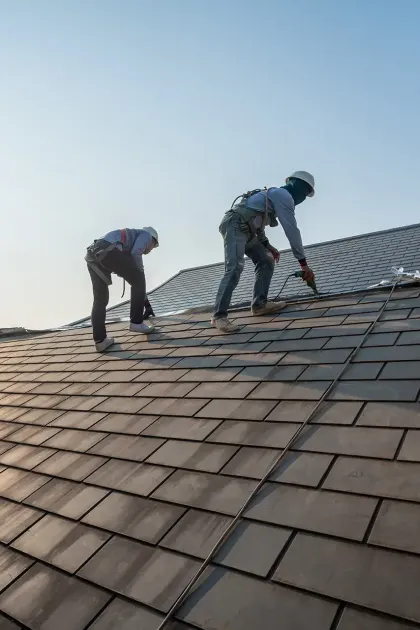 Roofing company in Richmond on roof